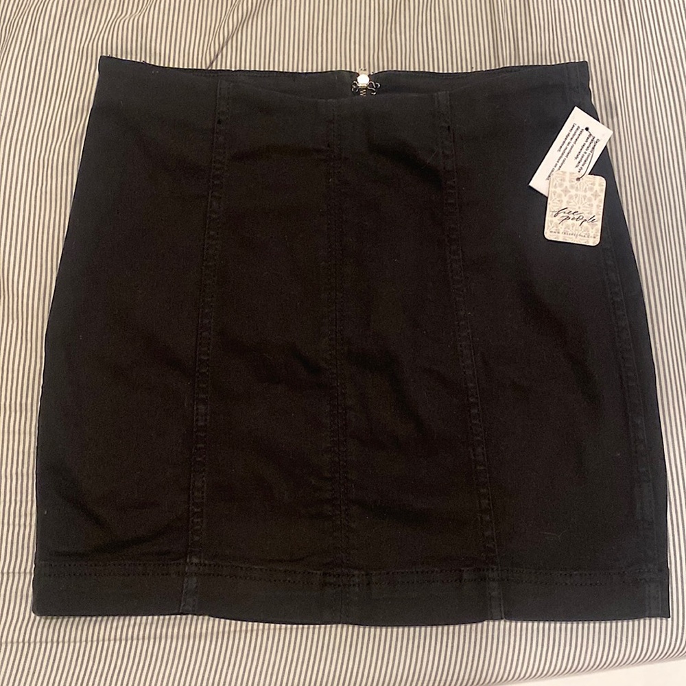 NWT BLACK FREE PEOPLE SKIRT SIZE 8